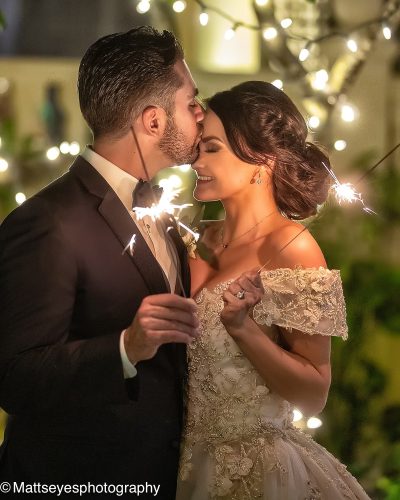 Photo de mariage d'un couple amoureux